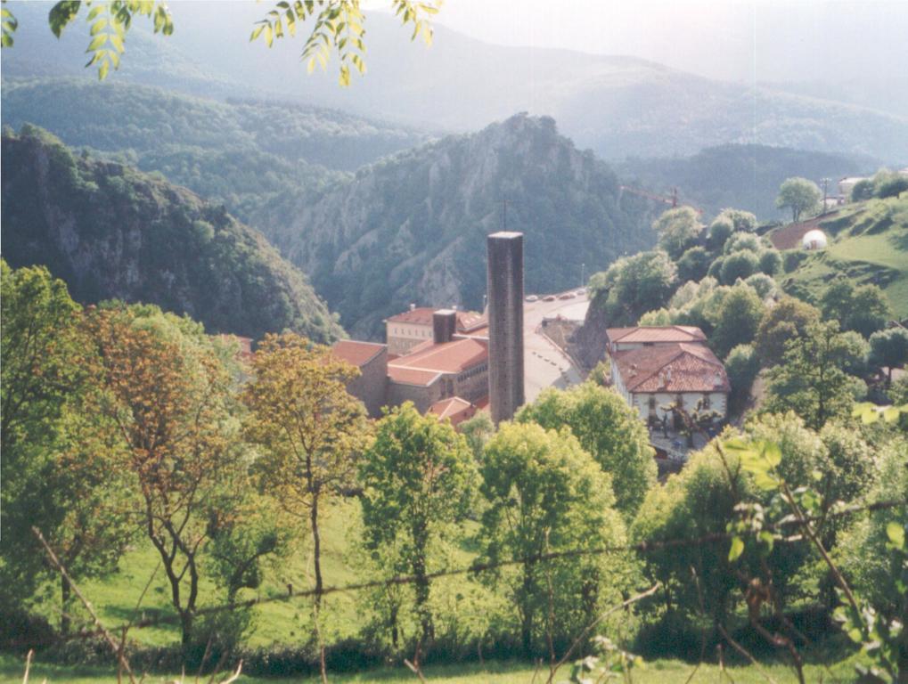 Goiko-Benta Ostatua Hotel Onate Bagian luar foto